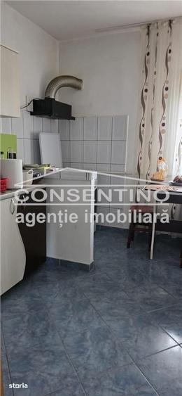 Se vinde apartament cu 2 camere , Brosteni , la etajul 3 - 4