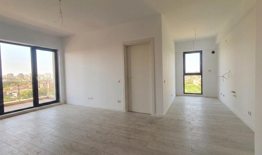 Apartament cu 3 camere semidecomandat în Morarilor