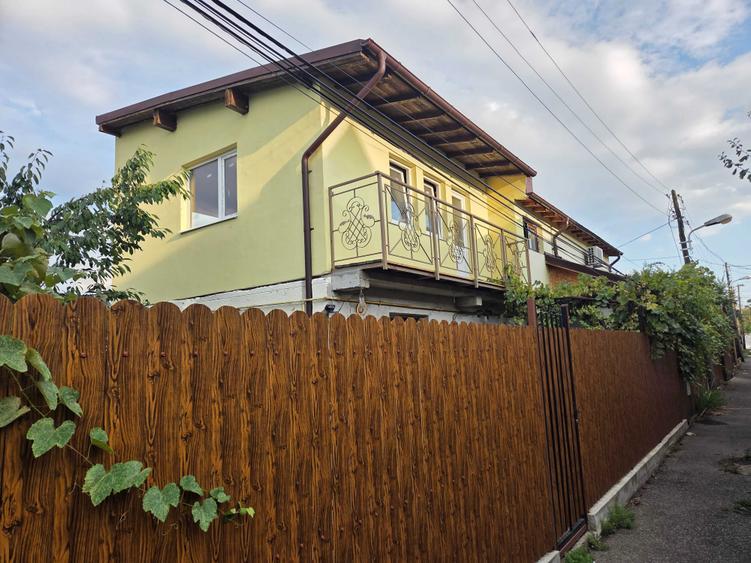 Casă cu 4 camere în Cantacuzino