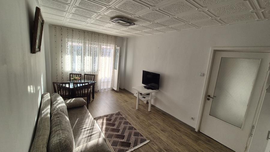 Apartament cu 2 camere decomandat în Vest