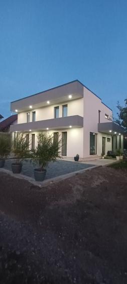 Casă cu 4 camere în Fălticeni