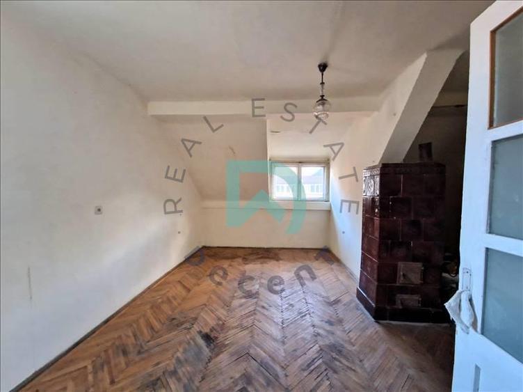 Apartament cu 4 camere decomandat în Brașovul Vechi