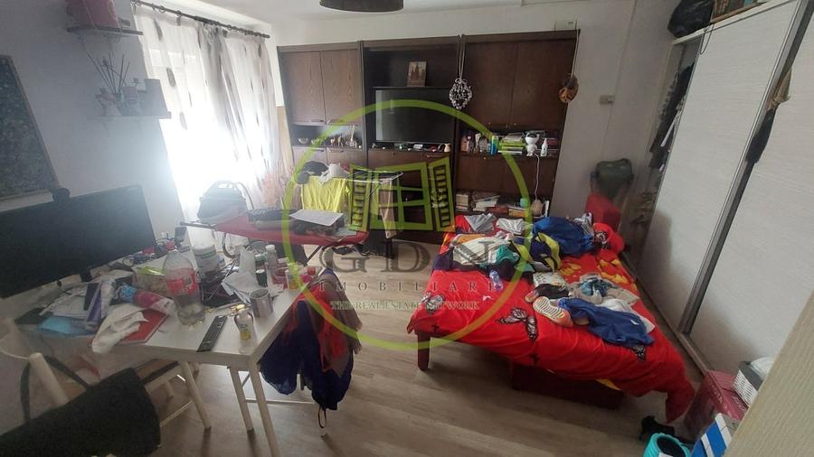 Apartament cu 2 camere semidecomandat, mobilat în George Enescu