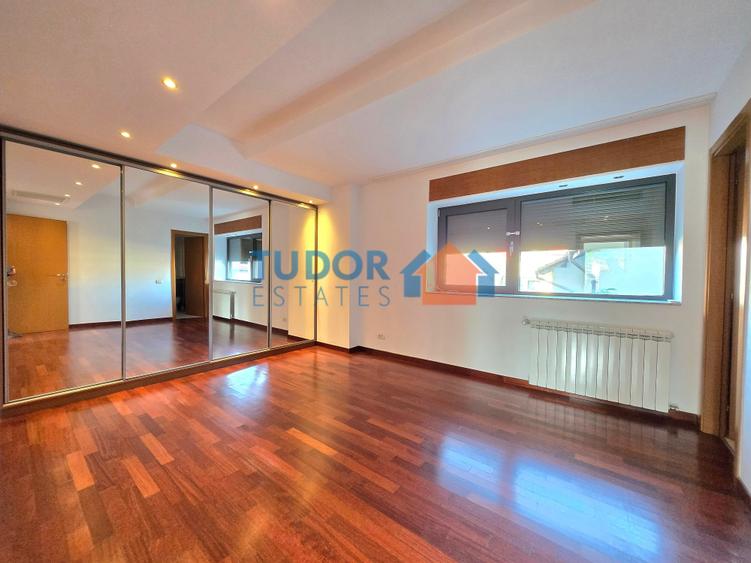 Apartament cu 4 camere decomandat, mobilat în Șoseaua Nordului