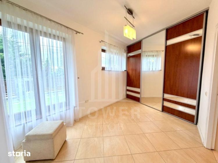 Casă cu 9 camere cu Teren 1300 Mp în Central