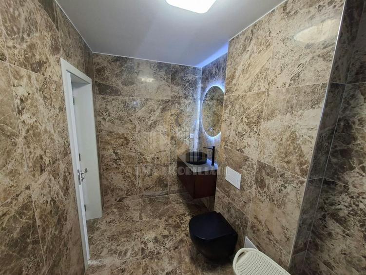 Casă individuală cu 3 camere cu Canalizare în Sânpetru