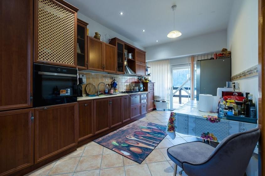 Casă individuală cu 4 camere cu Teren 700 Mp în Dârste