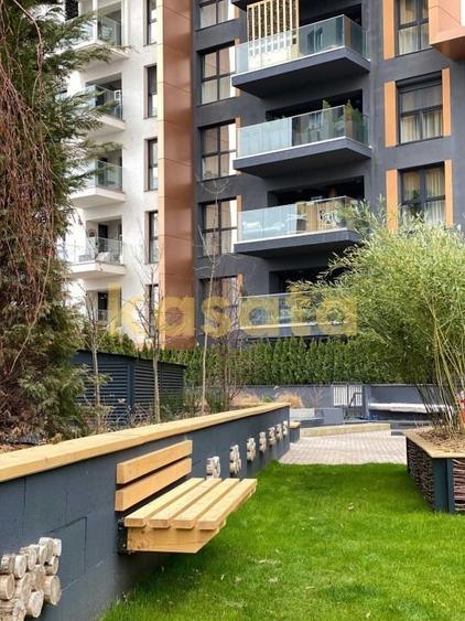 Apartament cu 3 camere decomandat în P-ta Presei Libere