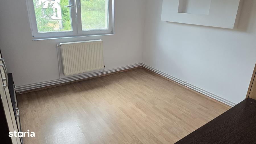 Apartament cu 2 camere semidecomandat în Micro 15