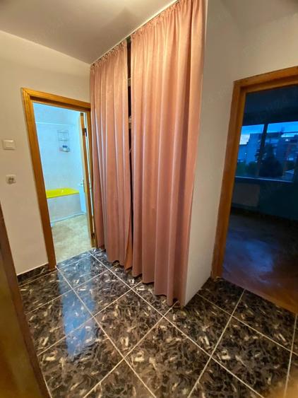 Apartament cu 3 camere decomandat în Orizont