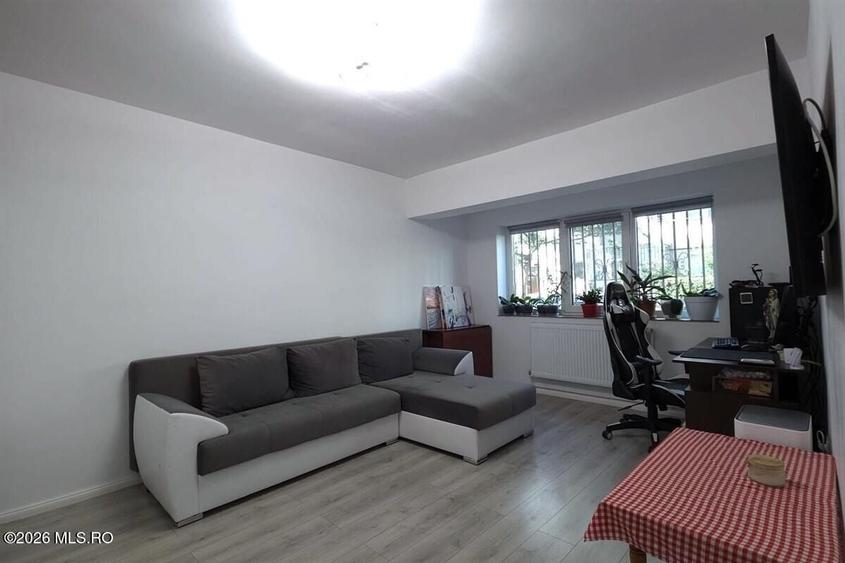 Apartament cu 2 camere decomandat, mobilat în Poarta 6
