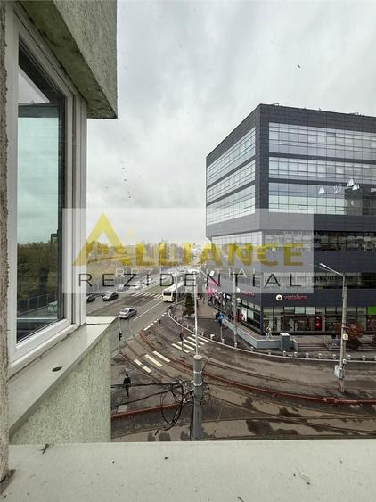 Apartament cu 2 camere decomandat în Eroii Revoluției