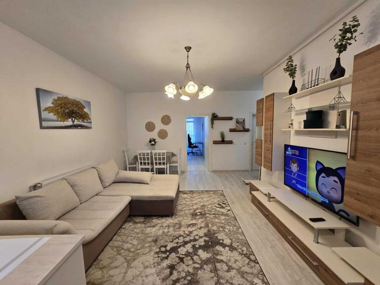 Apartament cu 3 camere semidecomandat în Chiajna