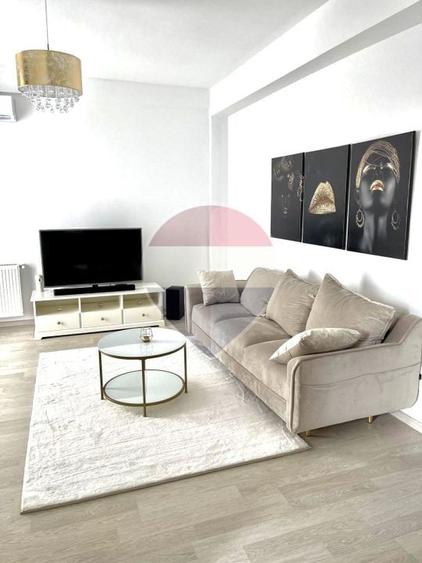 Apartament cu 2 camere decomandat, mobilat în Central