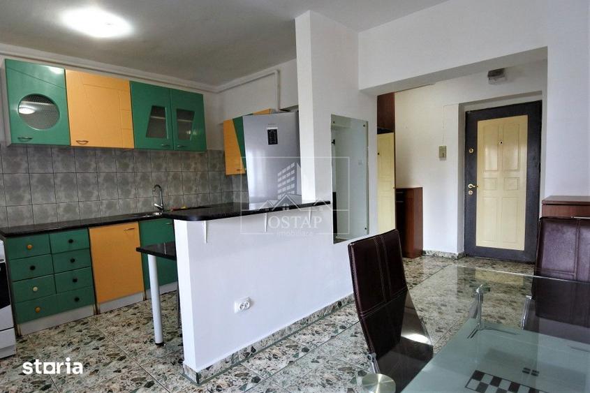 Apartament cu 3 camere decomandat, mobilat în Cornișa
