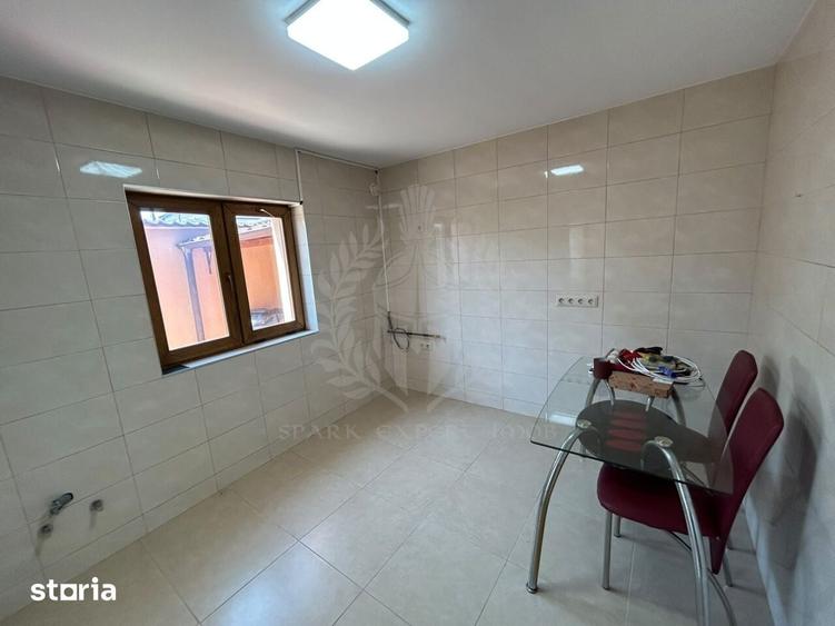 Casă cu 3 camere cu Teren 165 Mp în Central