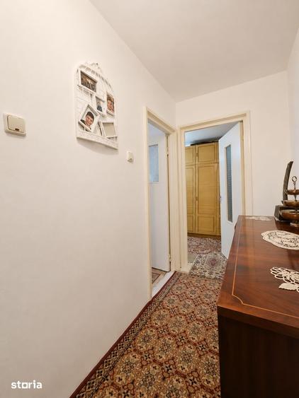 Apartament cu 4 camere semidecomandat în Marna