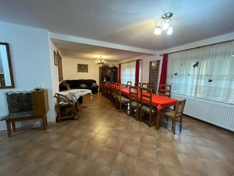 Hotel/Pensiune, de 200 mp, în Firiza