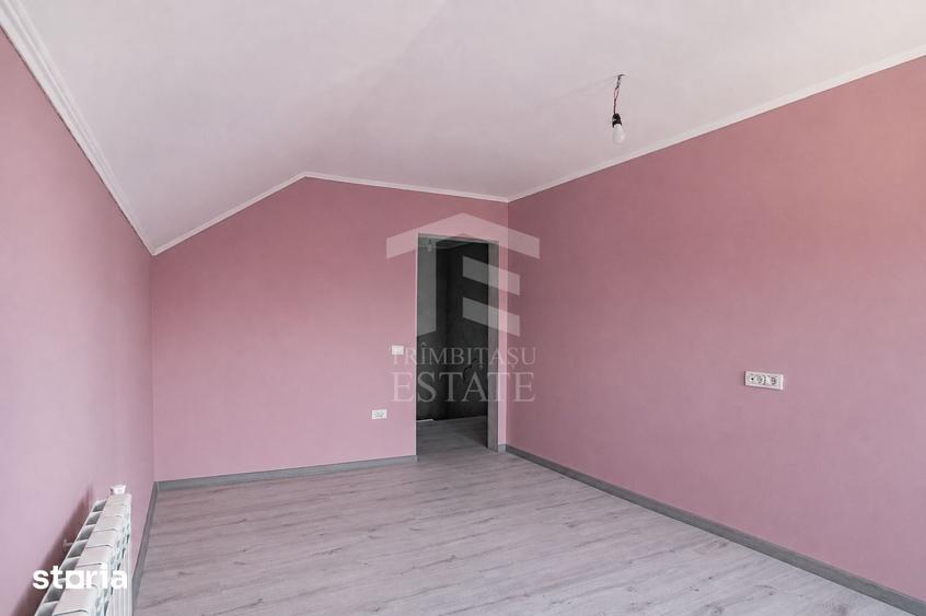Casă cu 5 camere cu Teren 967 Mp în Mircea Vodă