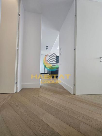 Apartament cu 3 camere semidecomandat în Pipera