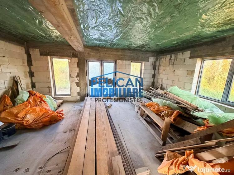 Casă cu 4 camere cu Teren 500 Mp în Malcoci