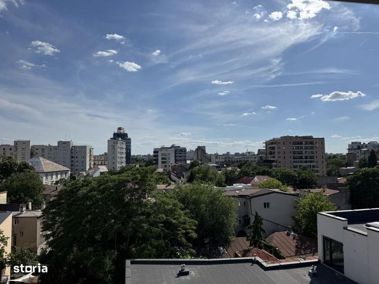 Apartament cu 4 camere în Moșilor