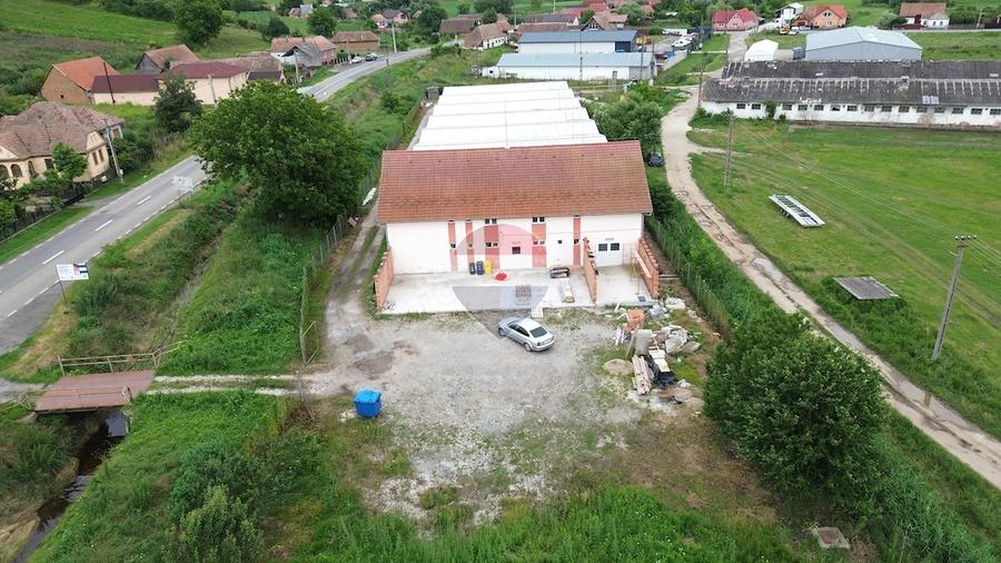 Spațiu comercial, de 1,242 mp, în Blăjel