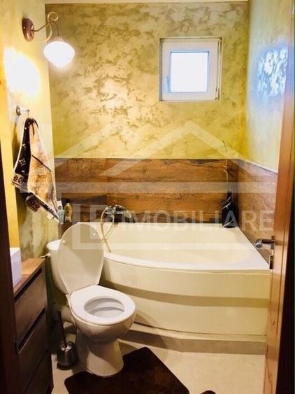 Apartament cu 3 camere semidecomandat în Tudor