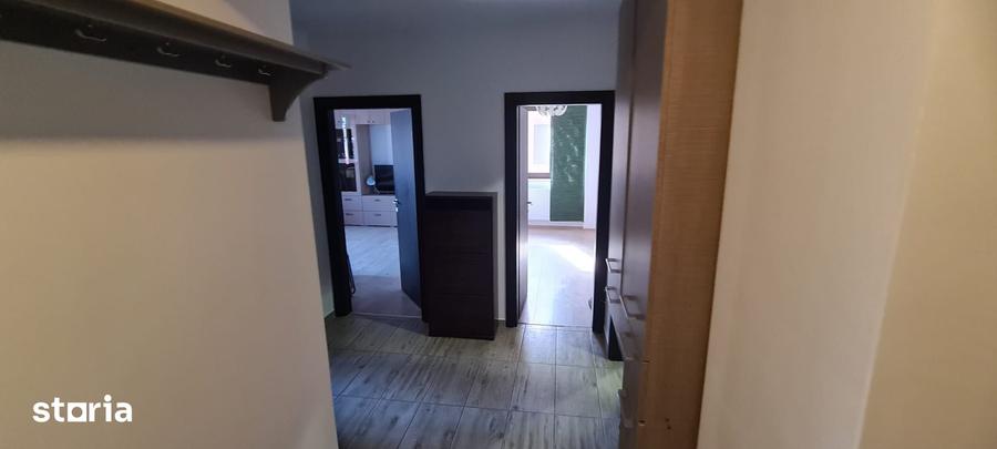Apartament cu 3 camere decomandat în