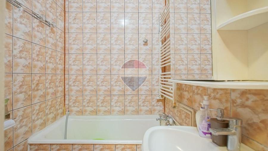 Casă cu 3 camere cu Teren 104 Mp în Schei