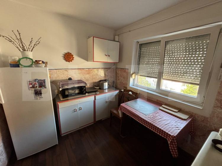 Apartament 2 camere de vanzare, 50 mp, zona Rogerius - 7
