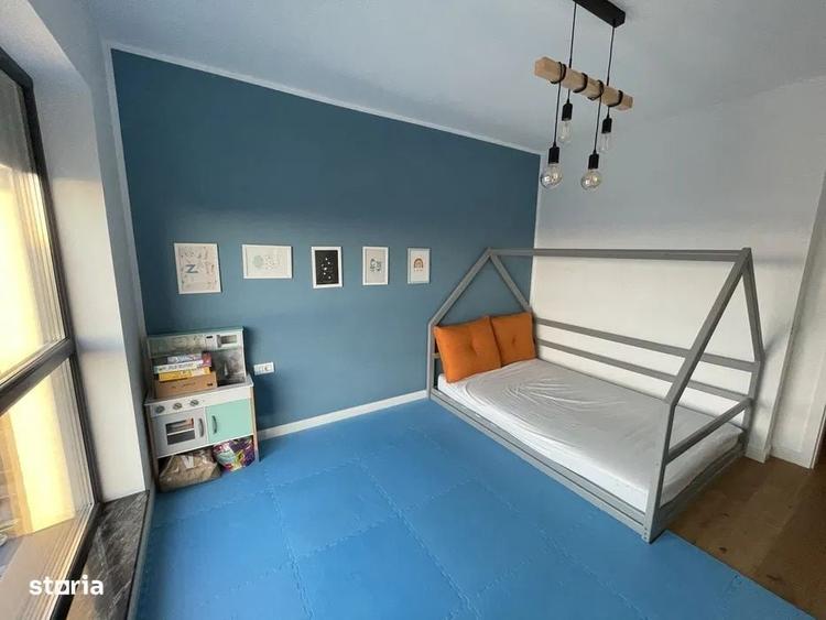Apartament cu 3 camere decomandat în Apusului