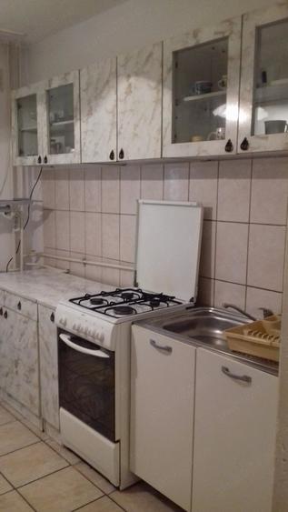 Apartament cu 3 camere decomandat în Complex Studențesc