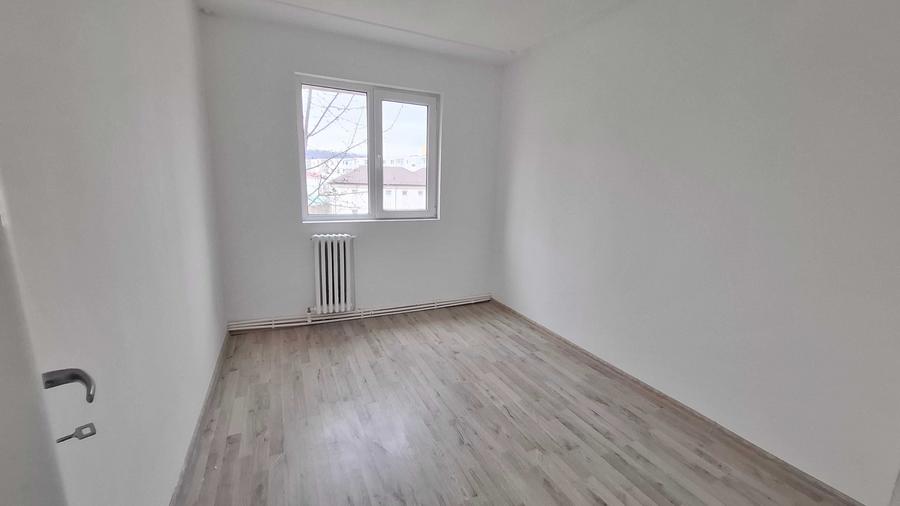Apartament 3 camere,Et.2, Alexandru Zimbru,centrala,balcon inchis - 5