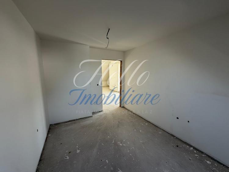 Apartament cu 3 camere decomandat în Florești
