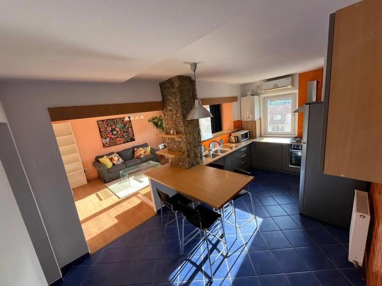 Apartament 4 camere zona Strand - 1