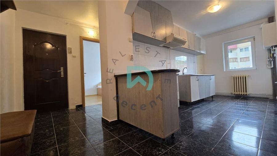 Apartament cu 2 camere decomandat în Răcădău