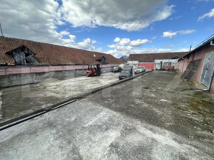 Spațiu industrial, de 356 mp, în Exterior Nord