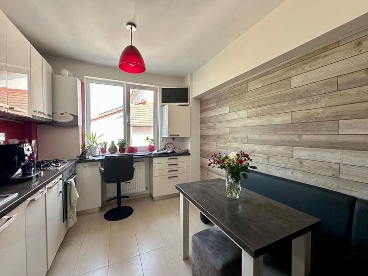 Apartament cu 3 camere în Semicentral