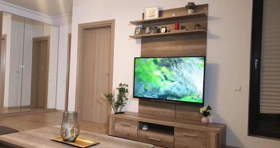 Apartament cu 3 camere decomandat, mobilat în Băneasa
