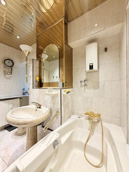 Apartament cu 2 camere decomandat, mobilat în Cișmigiu