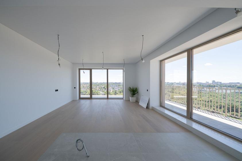 Apartament cu 3 camere semidecomandat, mobilat în Aviației