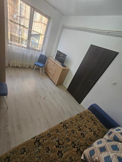Apartament cu 2 camere decomandat, mobilat în Gara de Nord