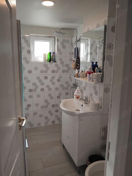 Apartament cu 3 camere decomandat în Hunedoara