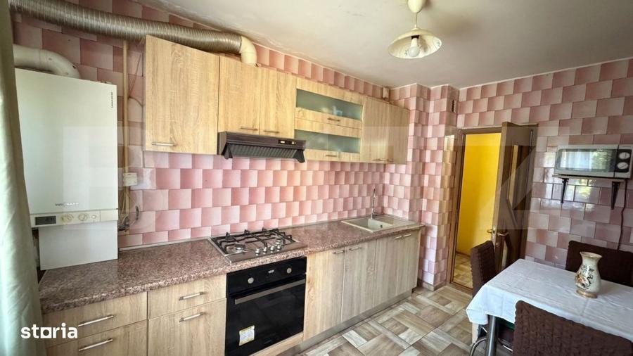 Apartament cu 4 camere decomandat în 1 Mai
