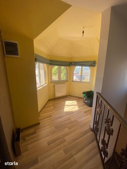 Casă cu 3 camere cu Teren 50 Mp în Central