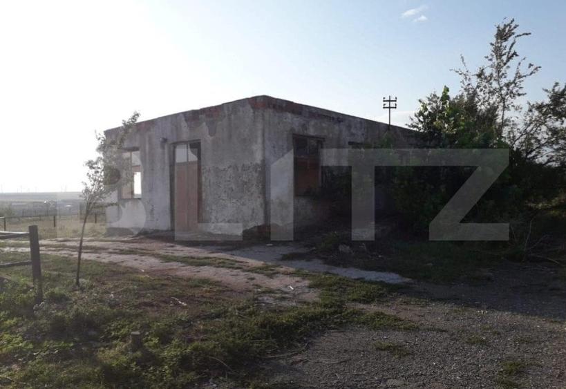 Teren Construcții intravilan de 950000 mp, în Exterior Nord