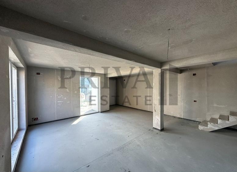 Duplex cu 4 camere cu Canalizare în Dumbrăvița