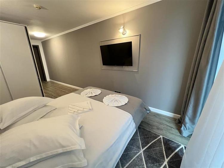 Apartament cu 4 camere decomandat, mobilat în Poiana Brașov