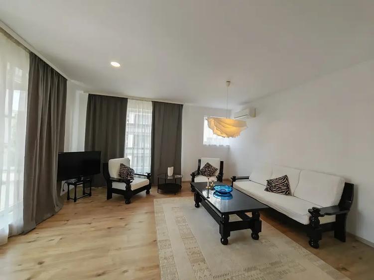 Apartament cu 3 camere decomandat, mobilat în Barbu Văcărescu
